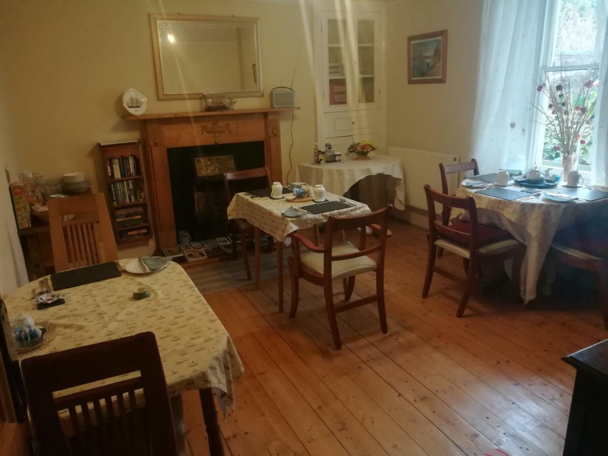 Y Garreg Wen Bed and Breakfast Llanybyther Exterior foto