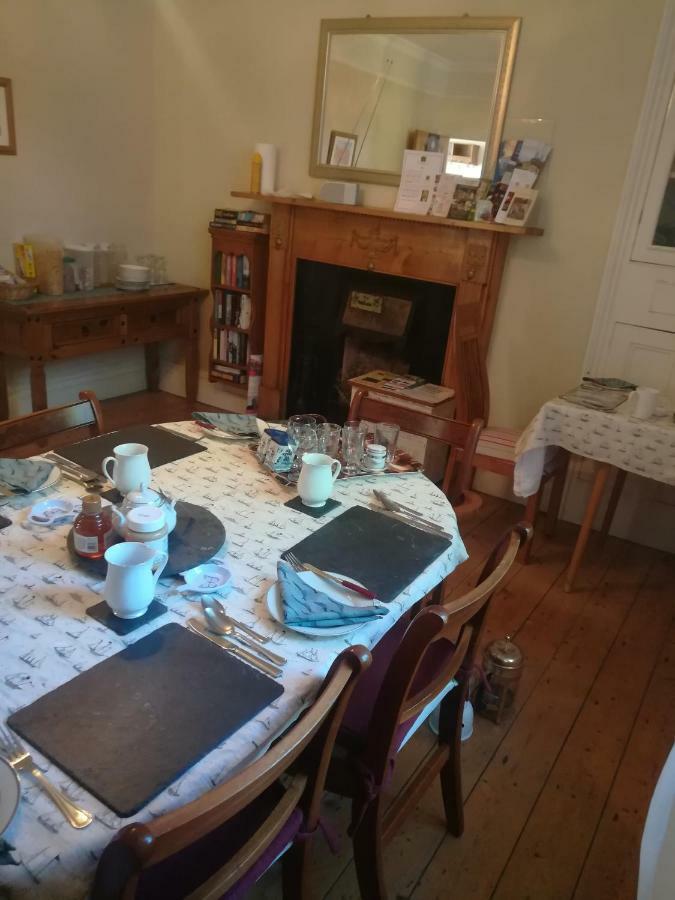 Y Garreg Wen Bed and Breakfast Llanybyther Exterior foto